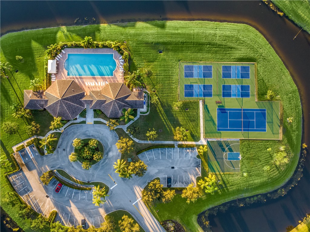 1777 Belmont Circle SW