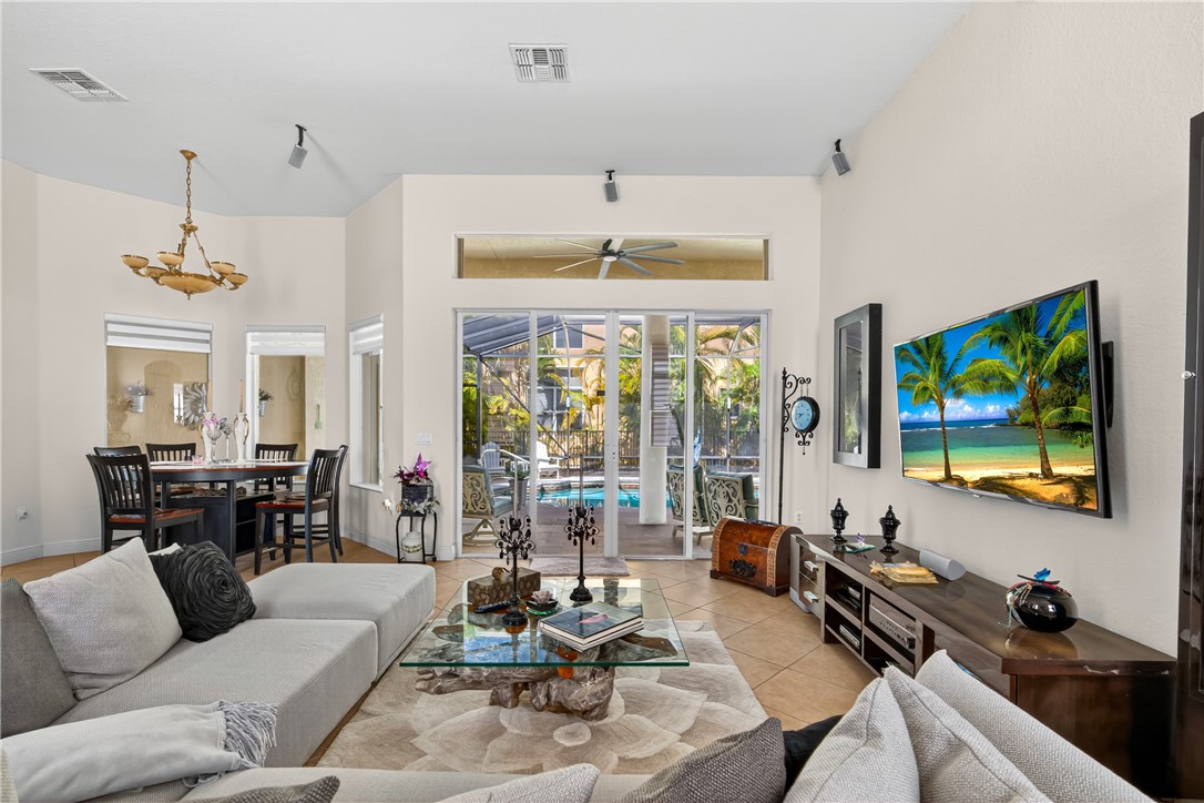 1777 Belmont Circle SW