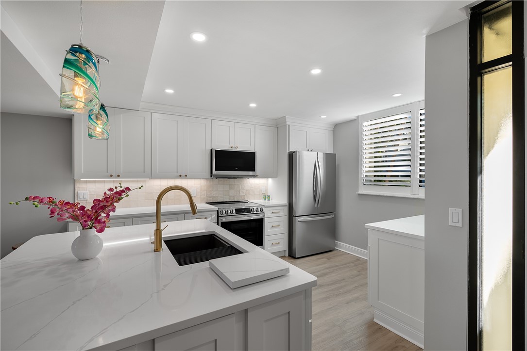 1825 Tarpon Lane H106