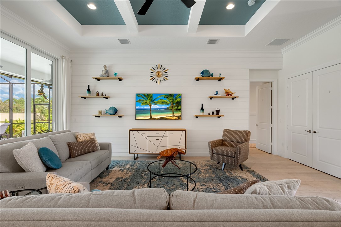 5691 Bent Pine Square