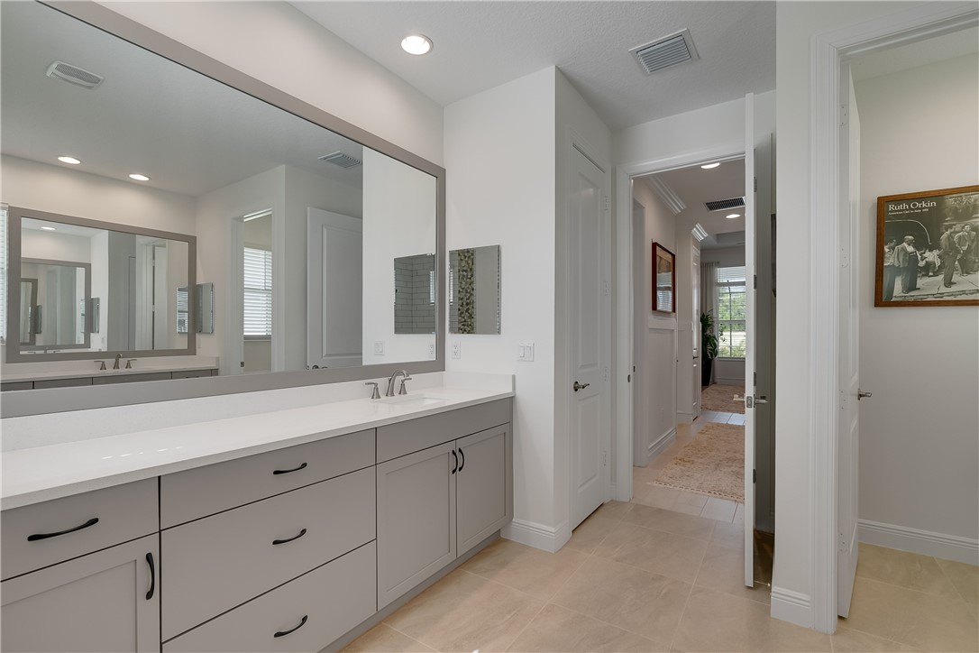 5691 Bent Pine Square