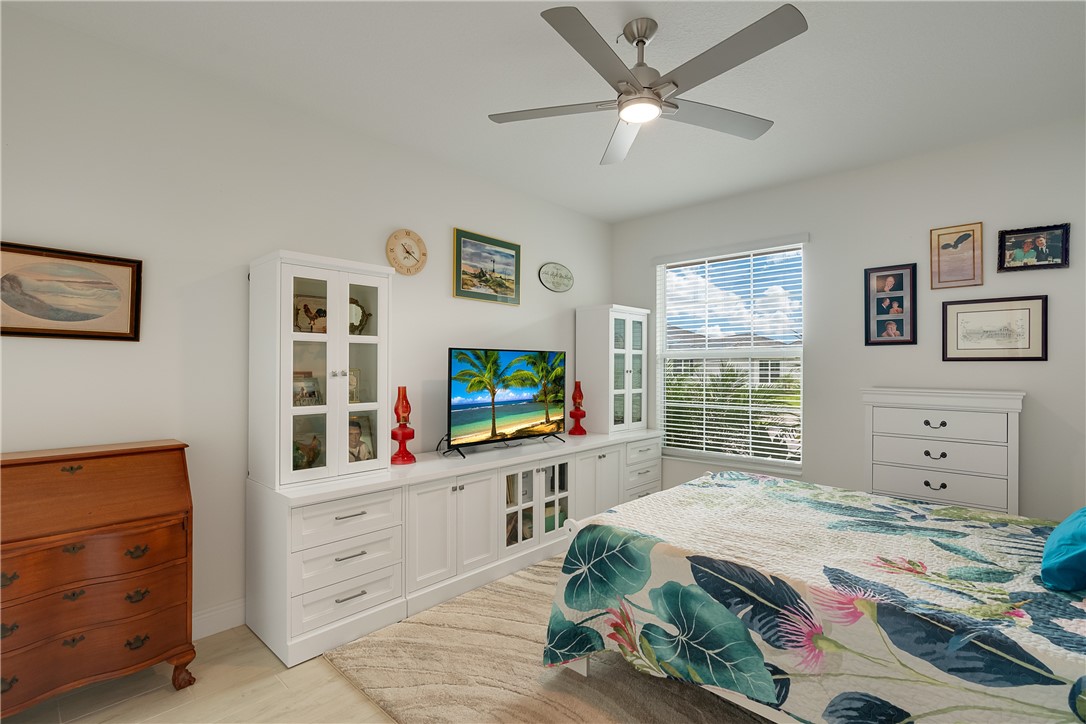 5691 Bent Pine Square