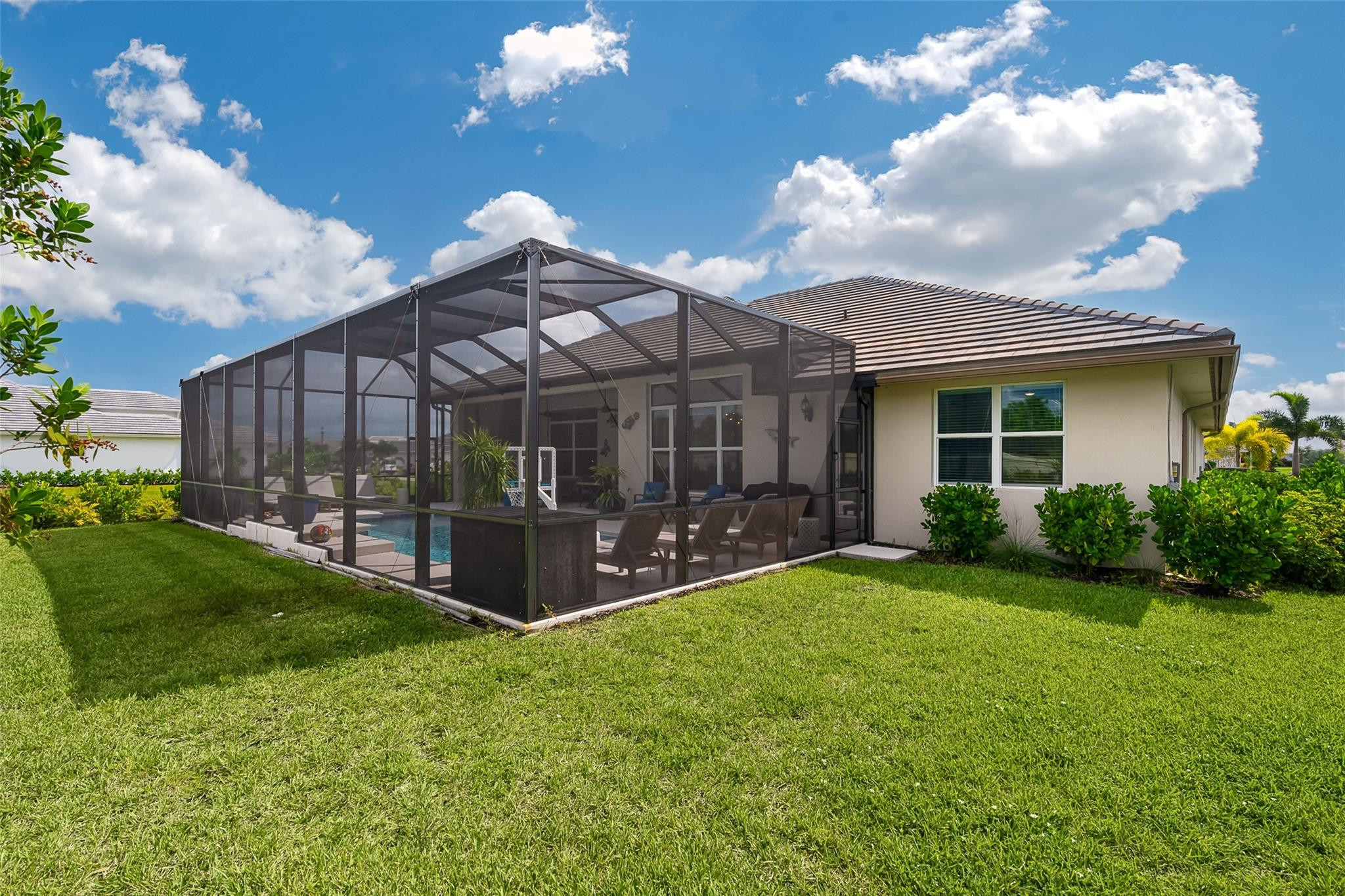 5691 Bent Pine Square