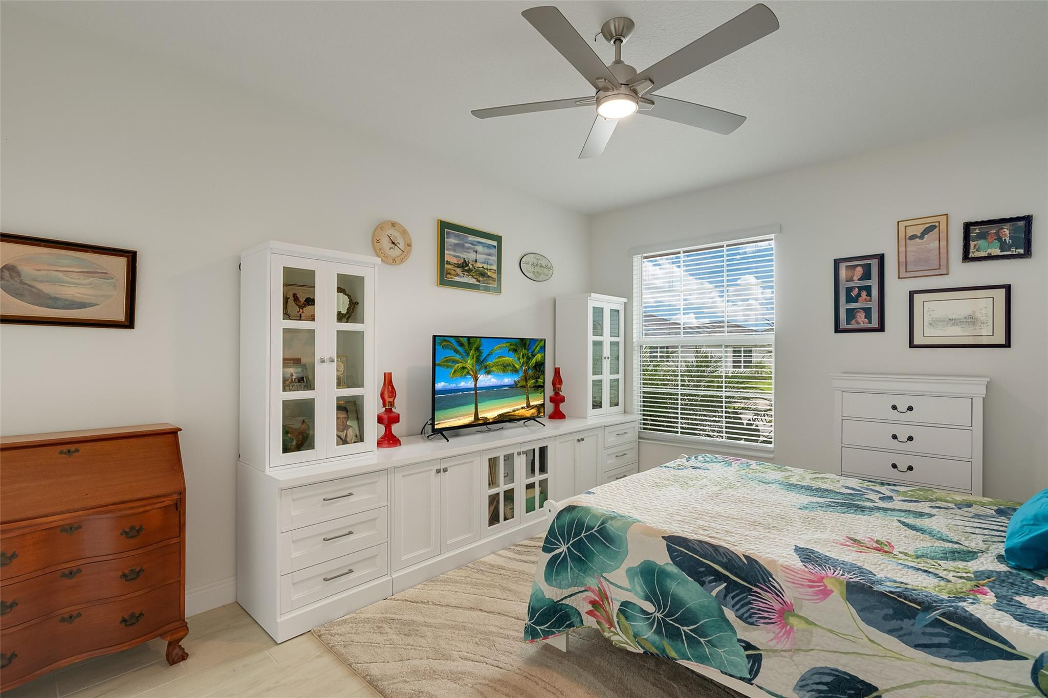 5691 Bent Pine Square