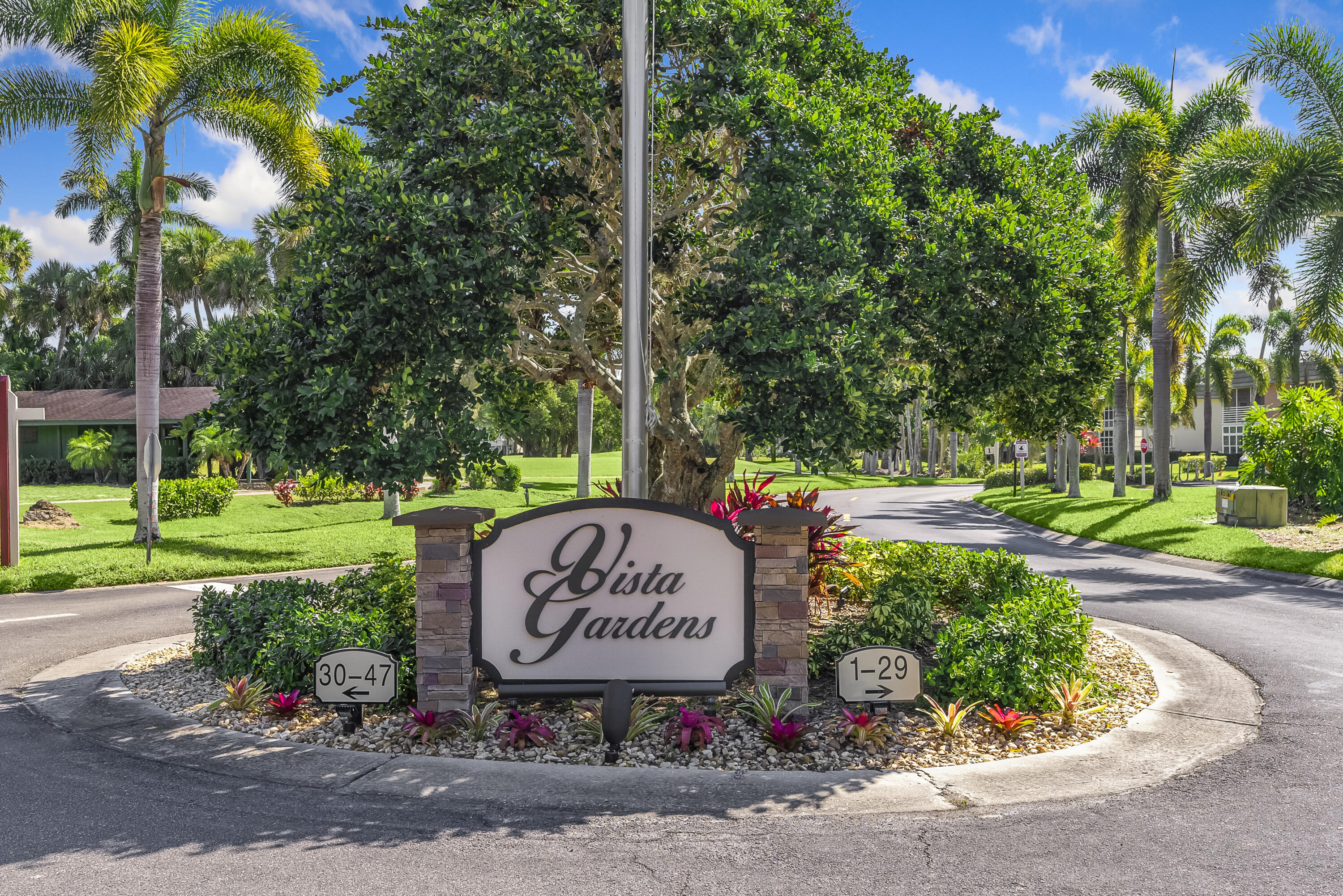 19 Vis Gdns Trail
