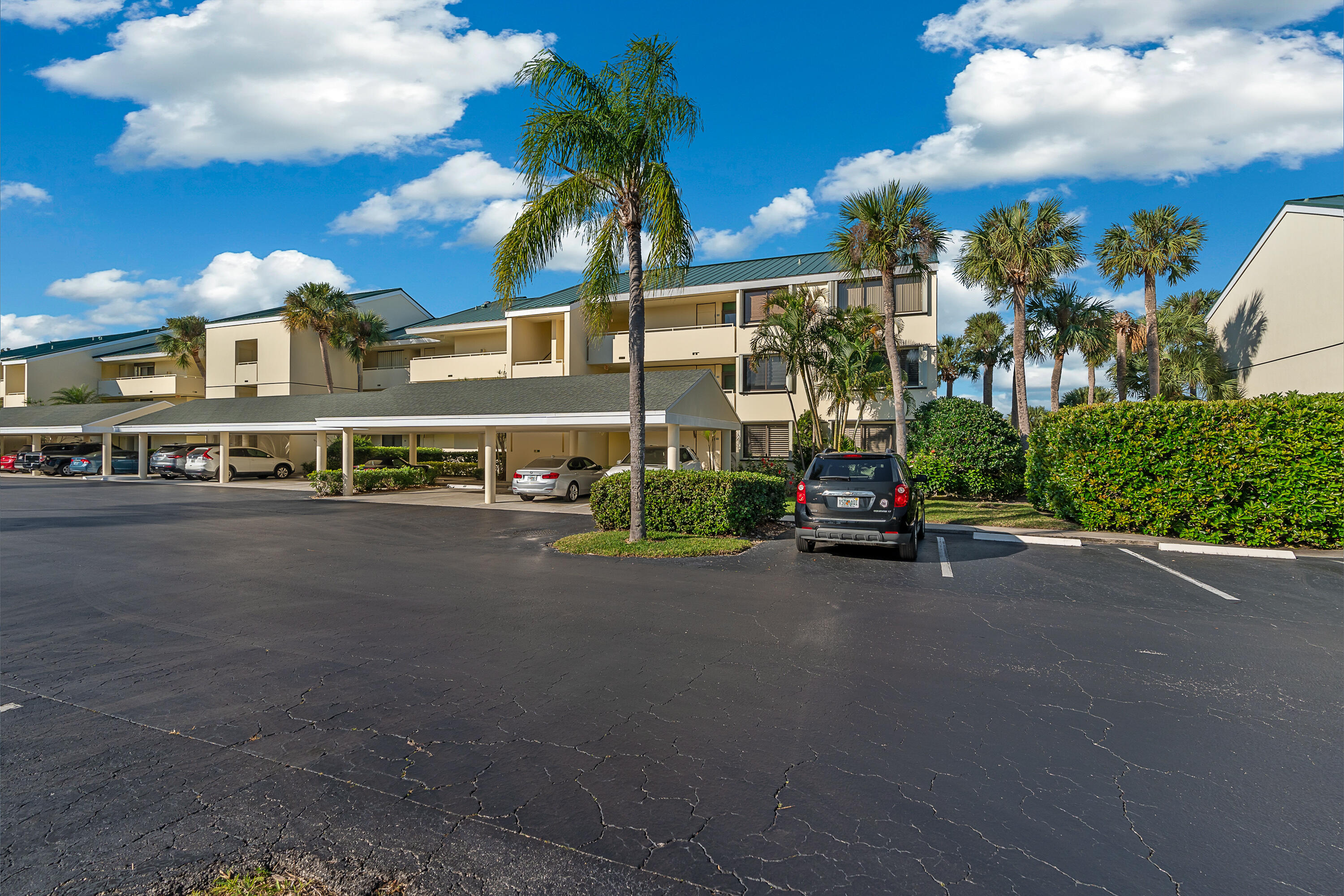 1825 TARPON Lane H106