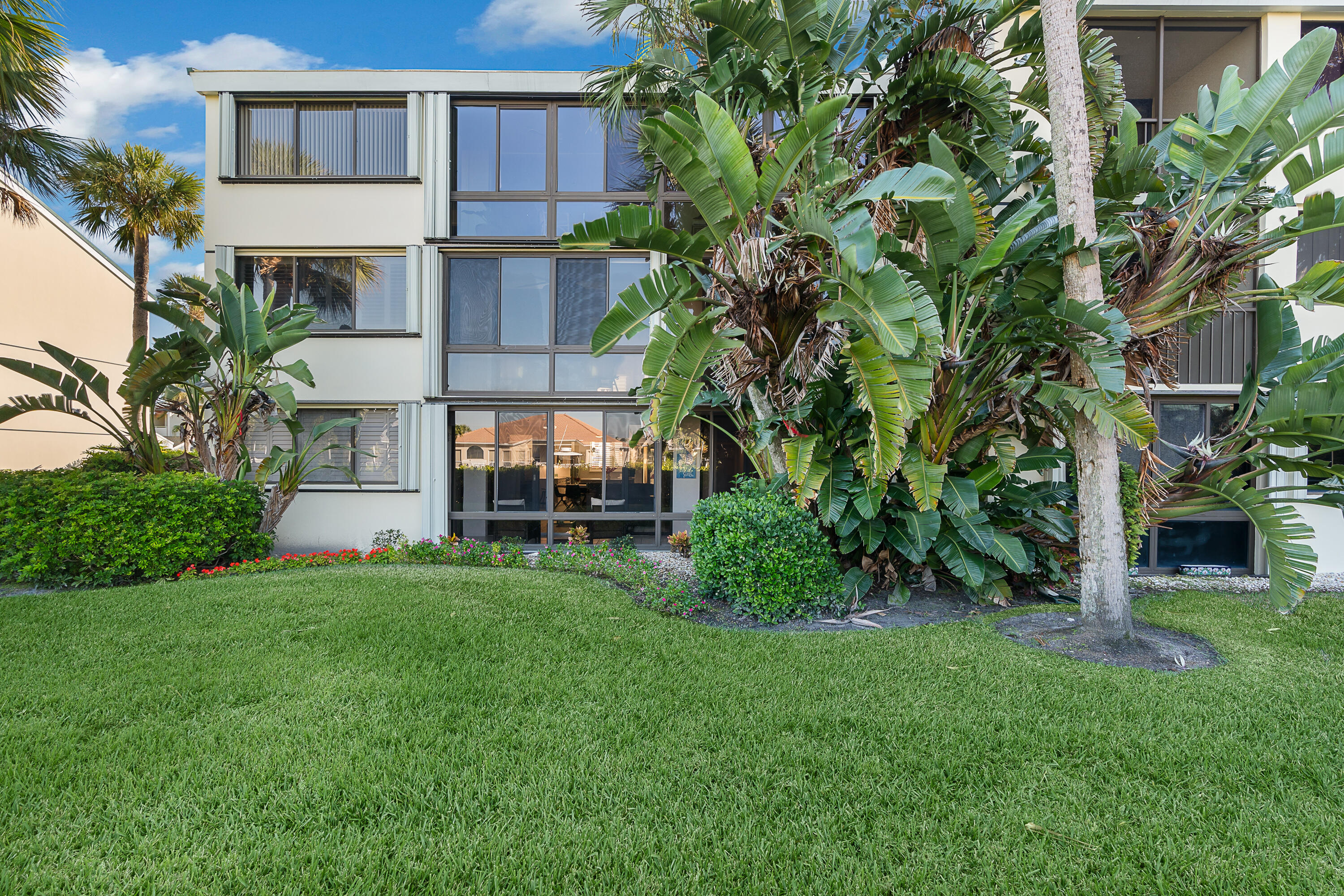 1825 TARPON Lane H106