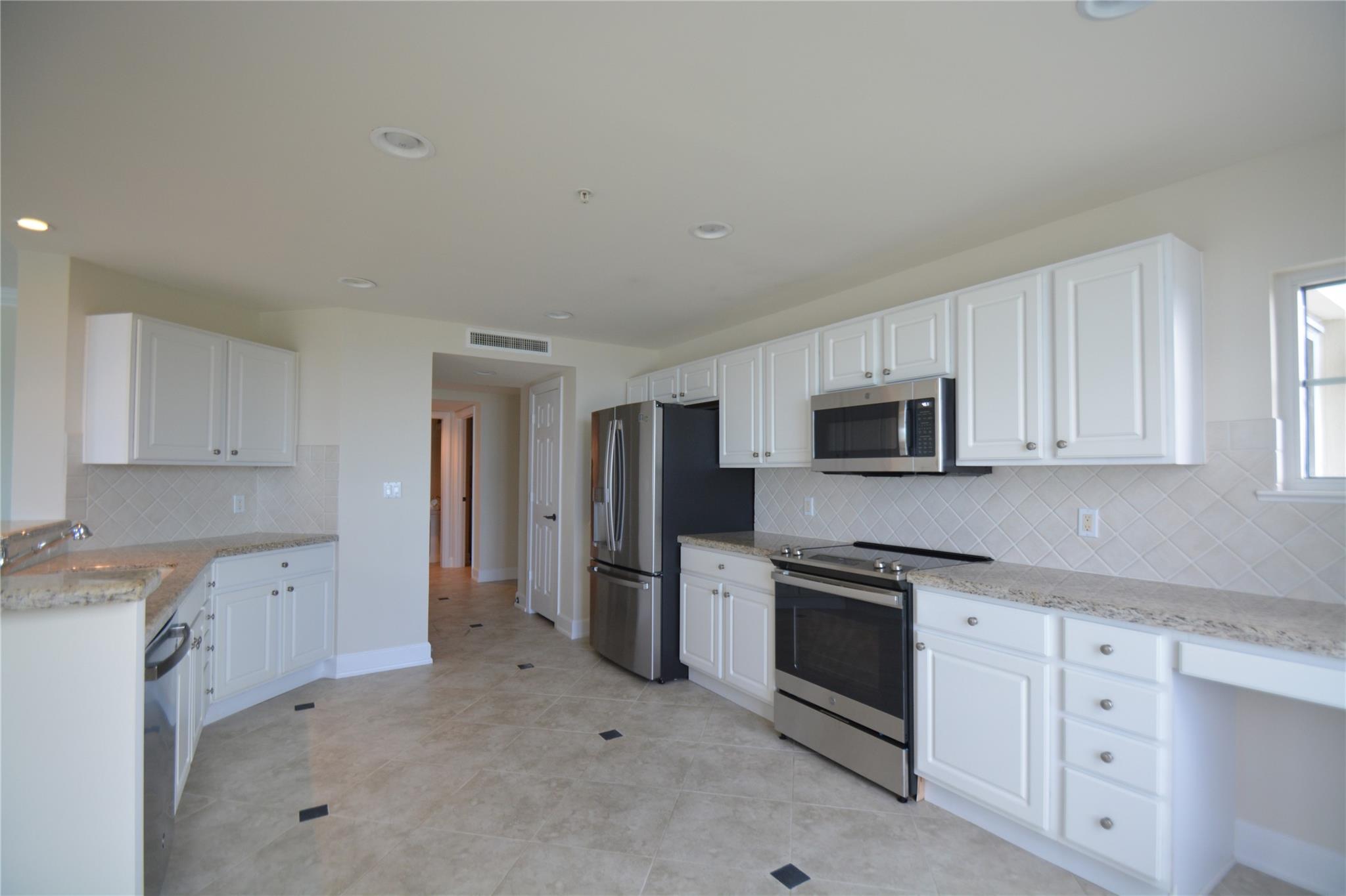 3702 N Highway A1a 1201