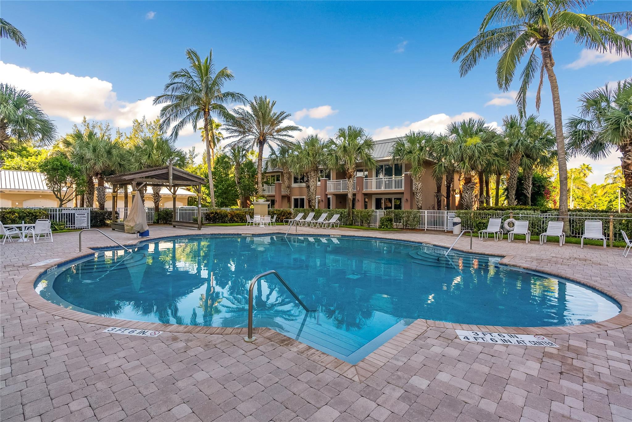 3702 N Highway A1a 1201