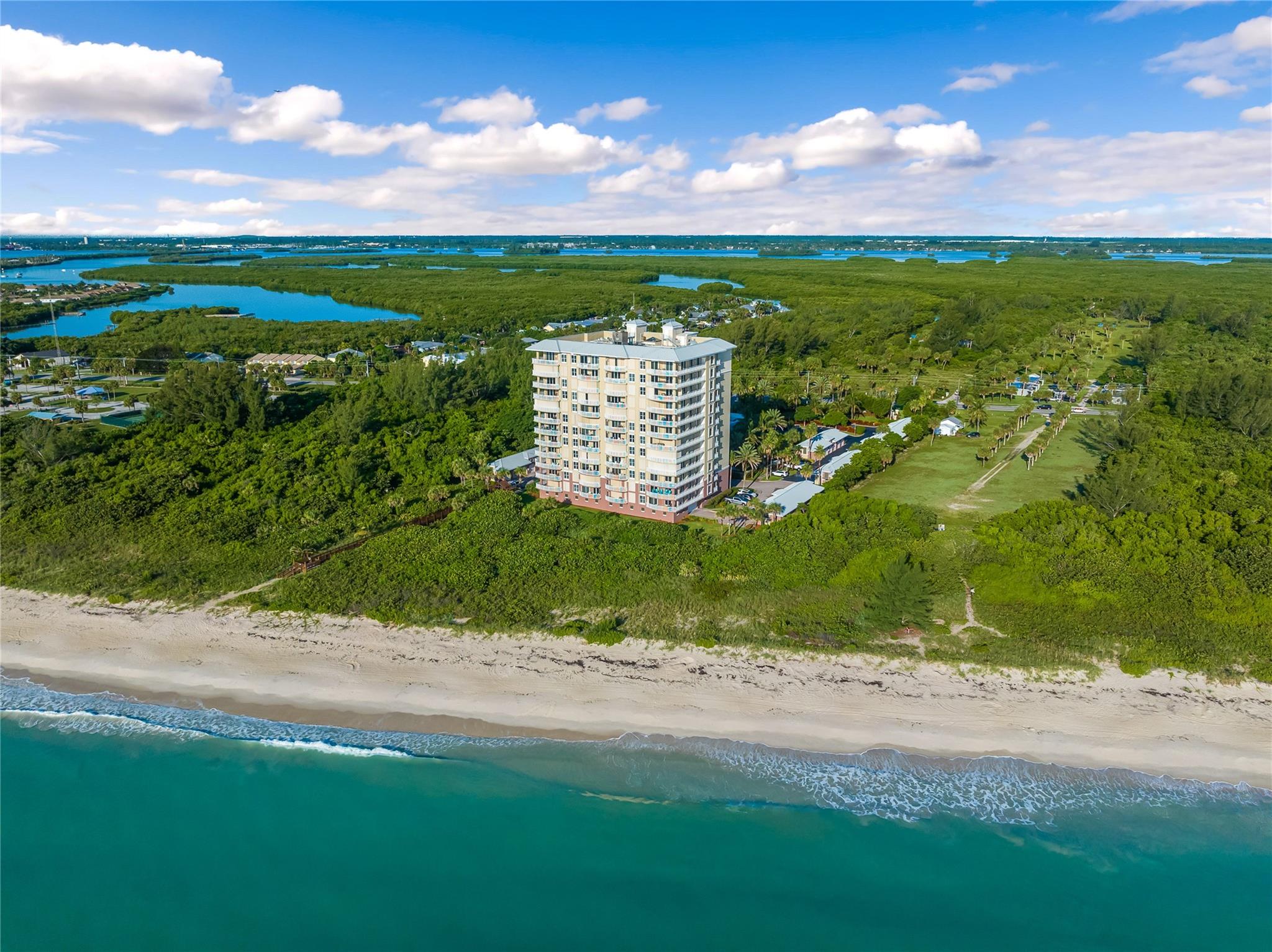 3702 N Highway A1a 1201