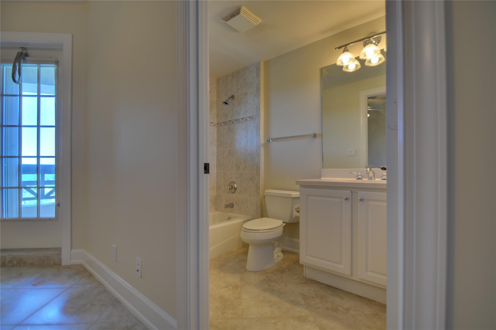 3702 N Highway A1a 1201