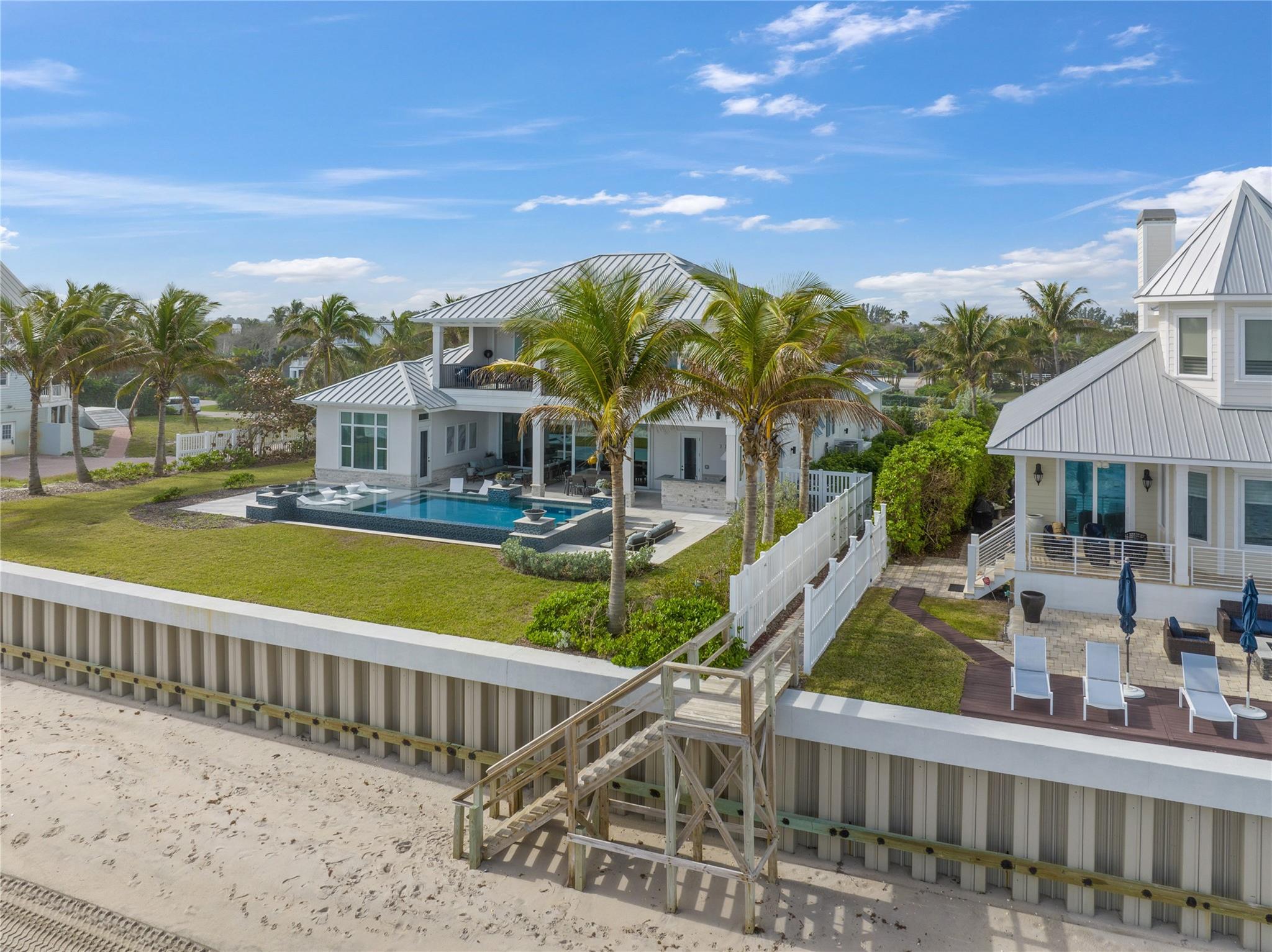 2335 Sanderling Ln