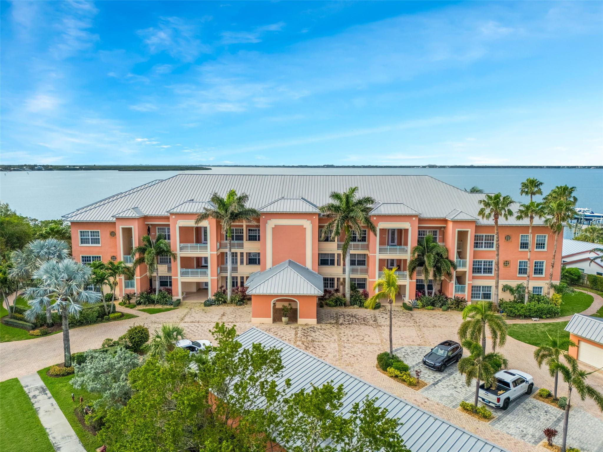 1701 Gulfstream Ave 729