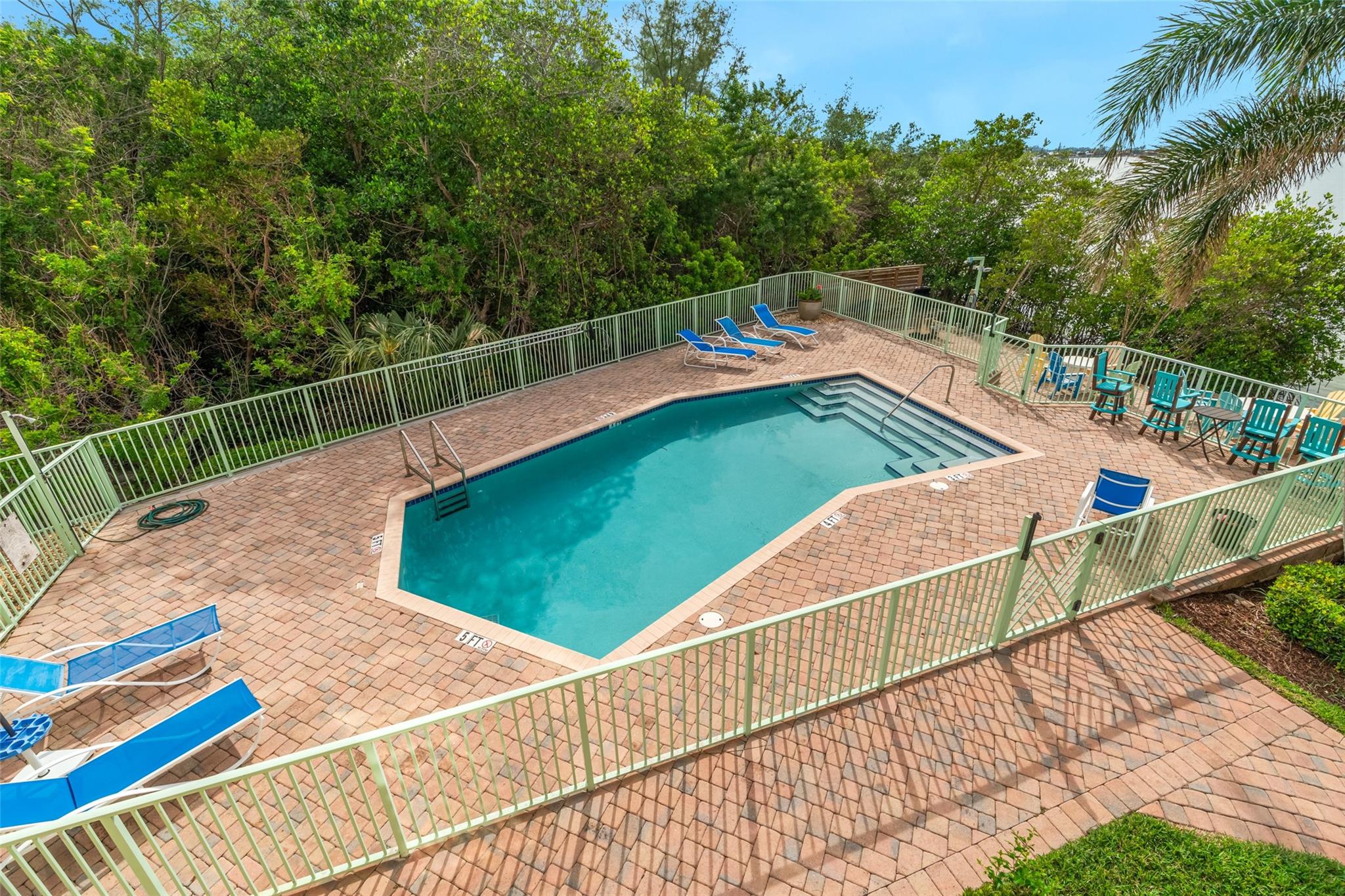 1701 Gulfstream Ave 729