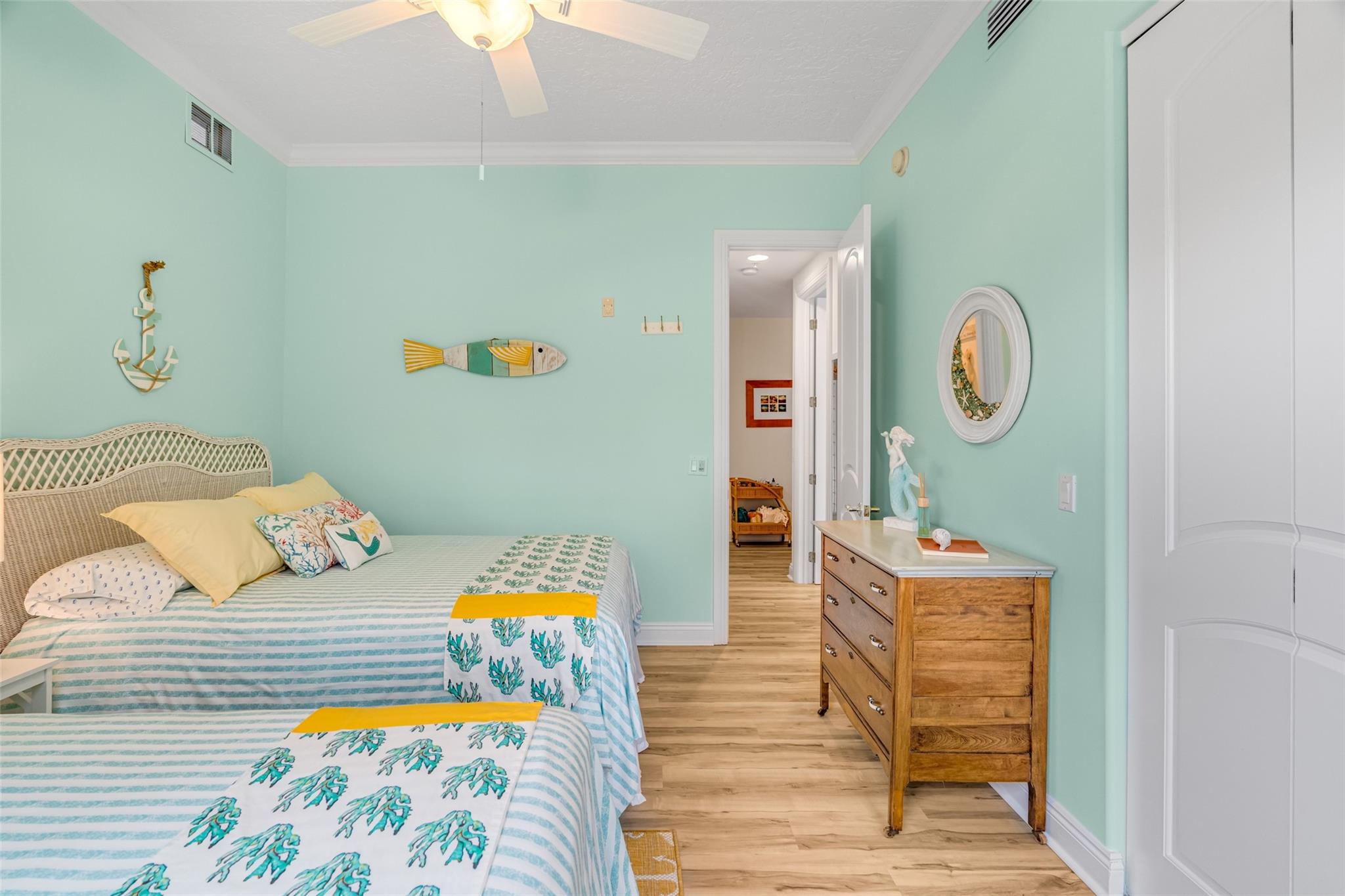 1701 Gulfstream Ave 729