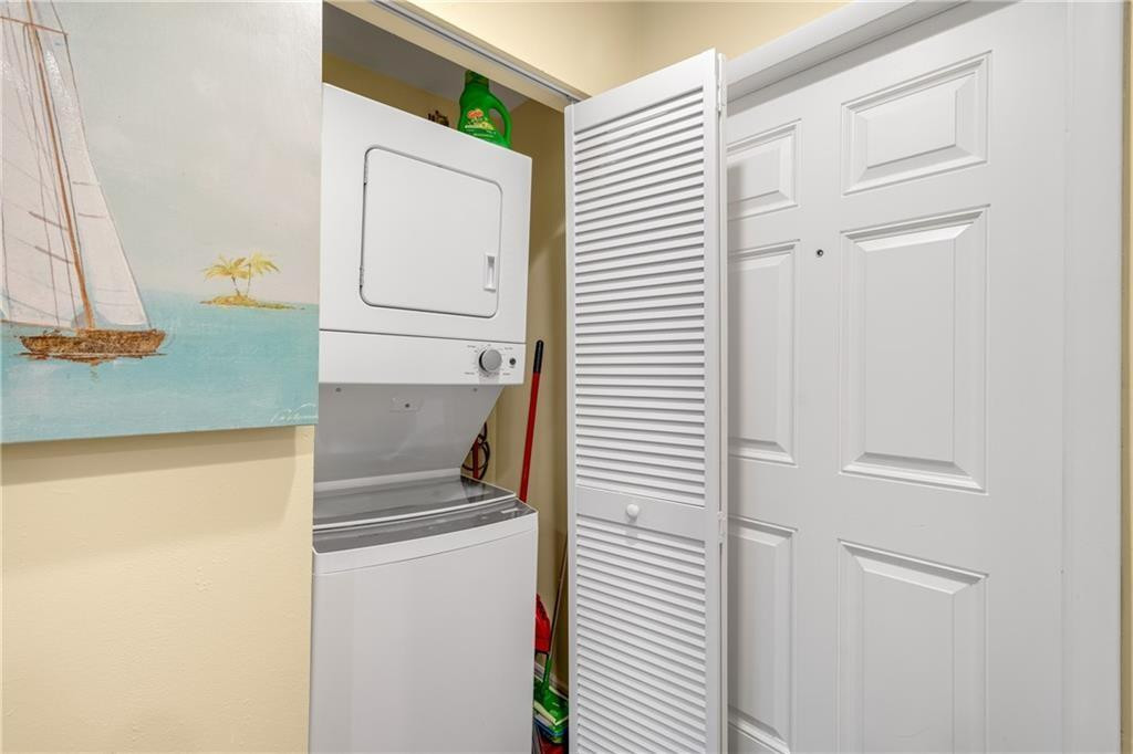 900 Jasmine Lane 203