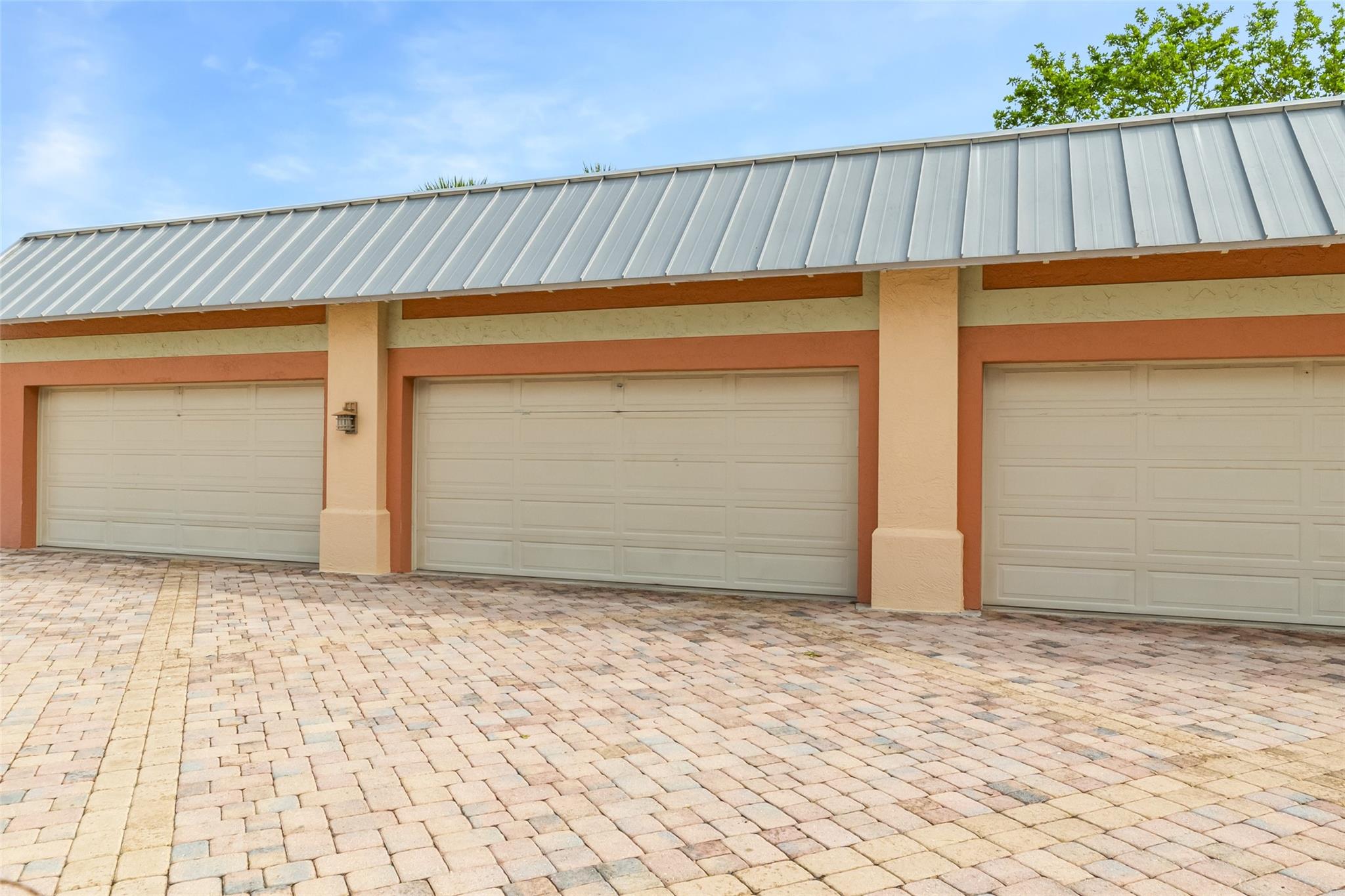 1701 Gulfstream Ave 729