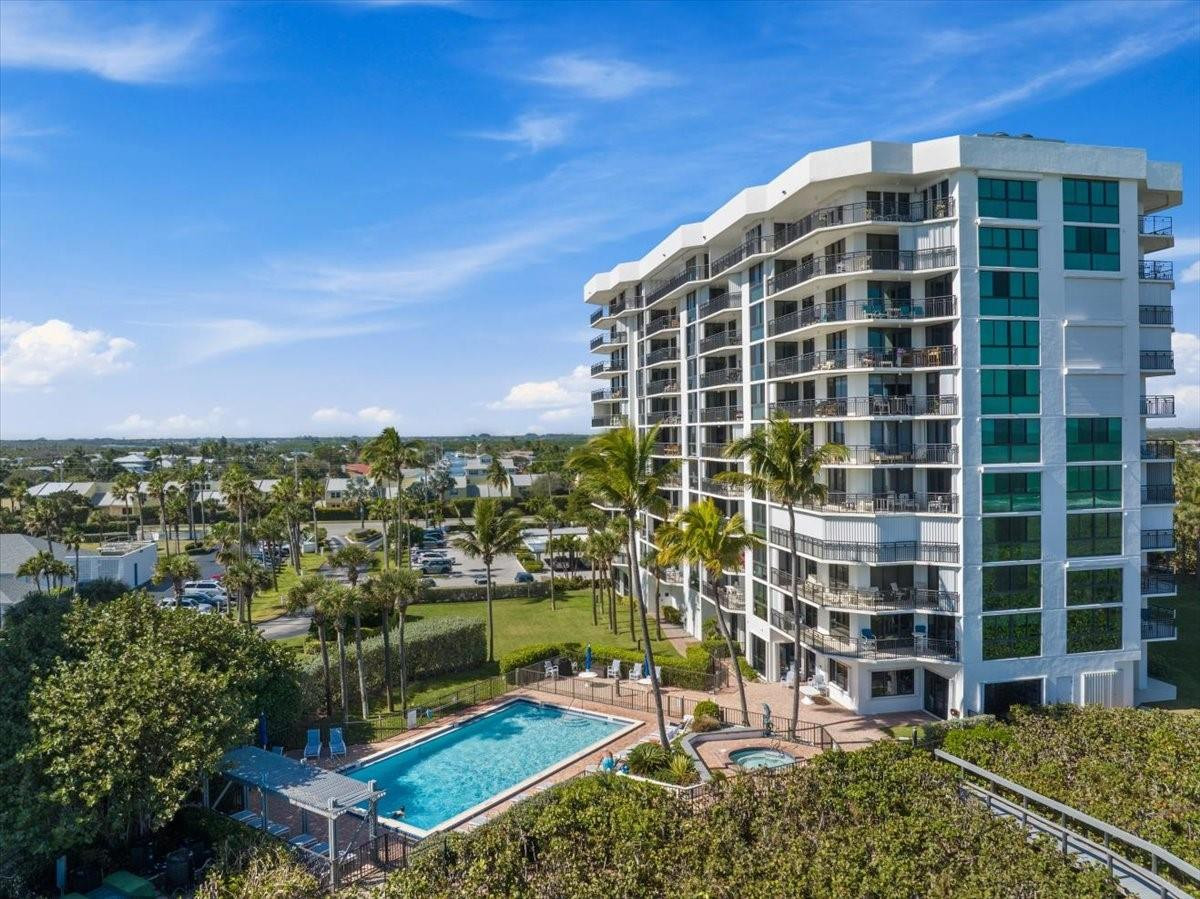 2800 N Highway A1a 307