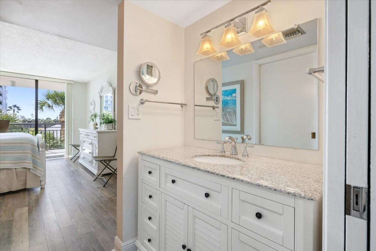 2800 N Highway A1a 307