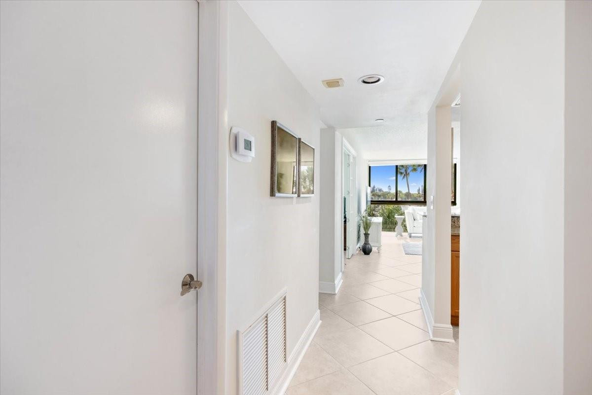 2800 N Highway A1a 307