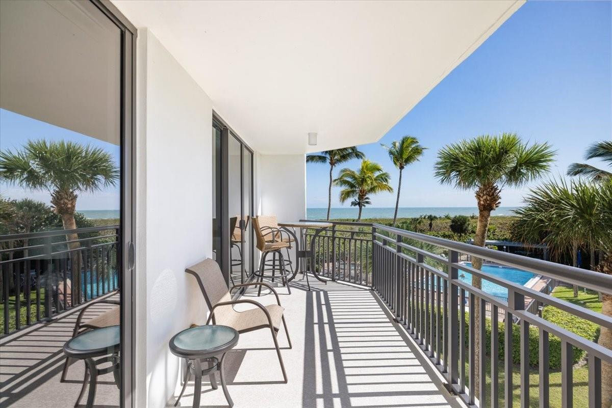2800 N Highway A1a 307
