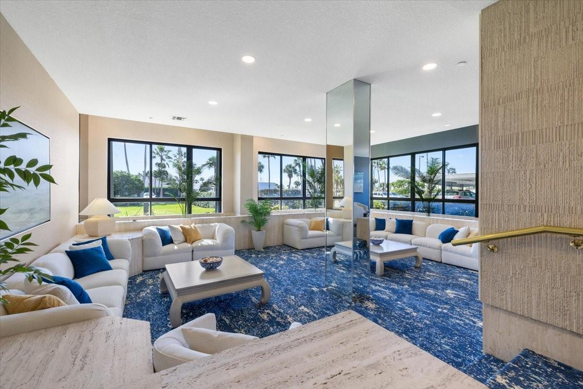 2800 N Highway A1a 307