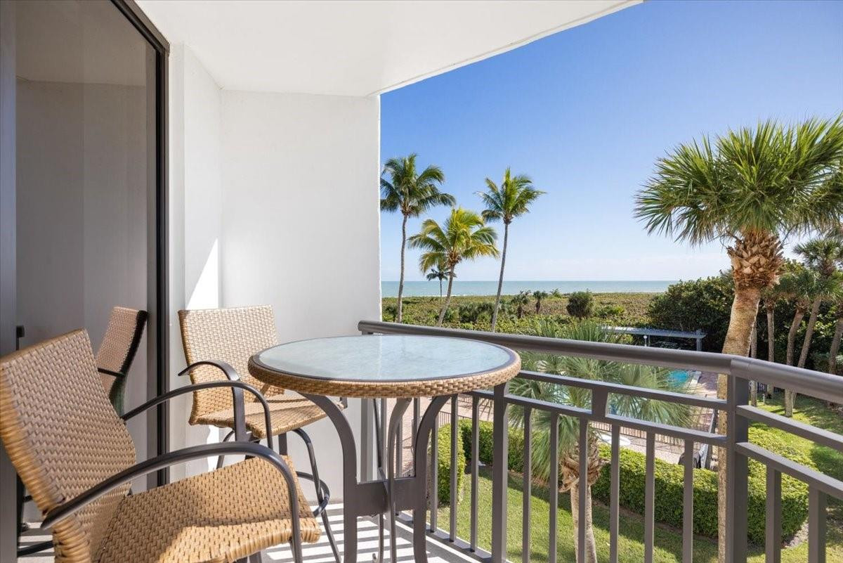 2800 N Highway A1a 307