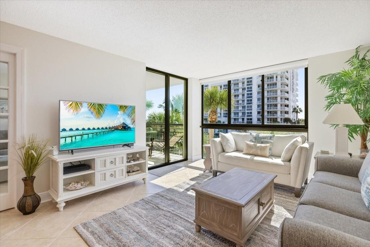 2800 N Highway A1a 307