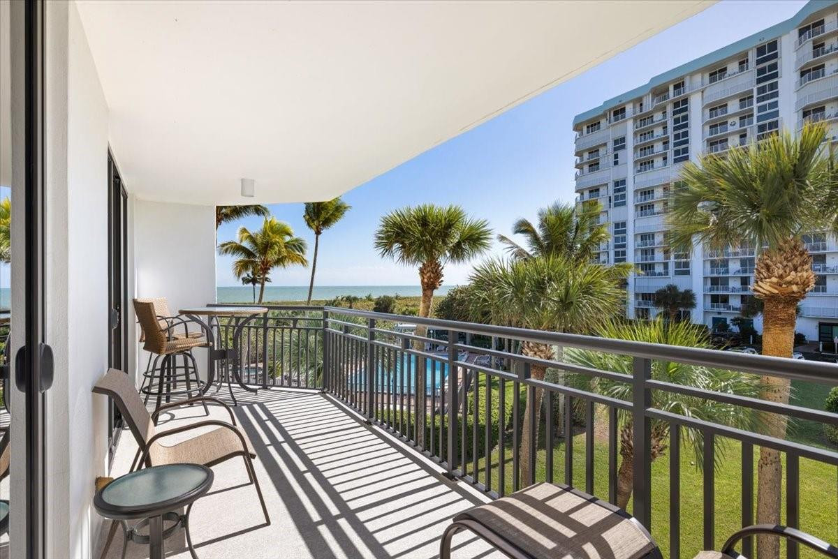 2800 N Highway A1a 307