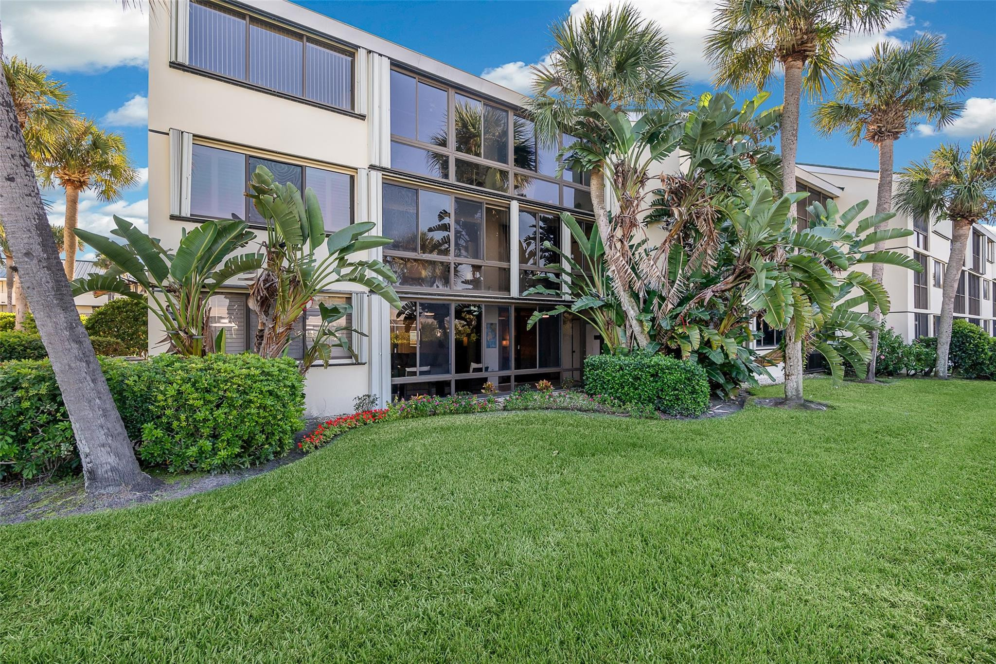 1825 Tarpon Lane 106