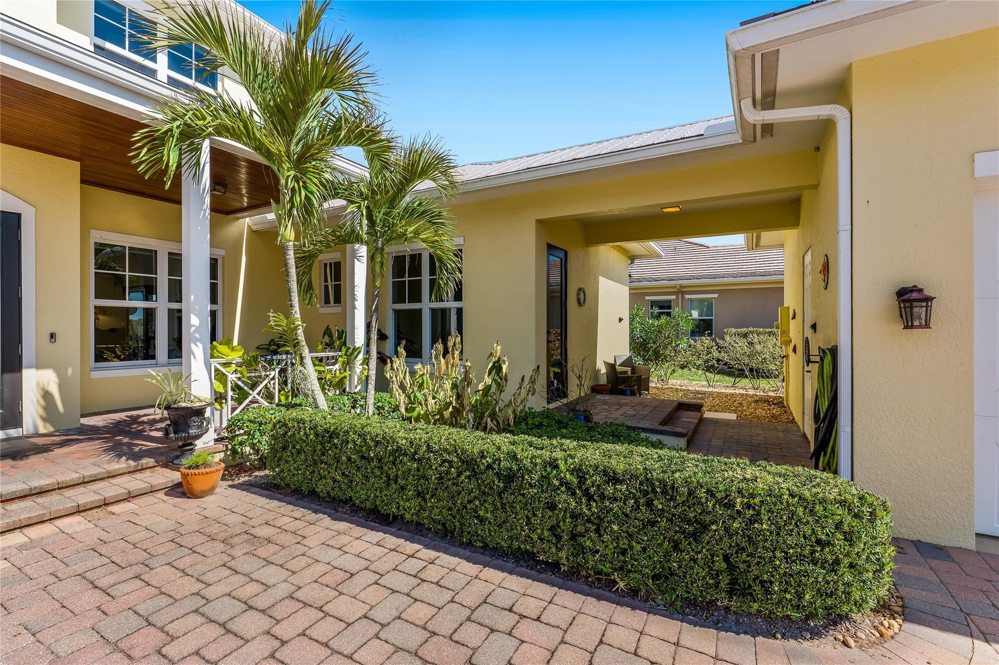 7634 S Polo Grounds Lane