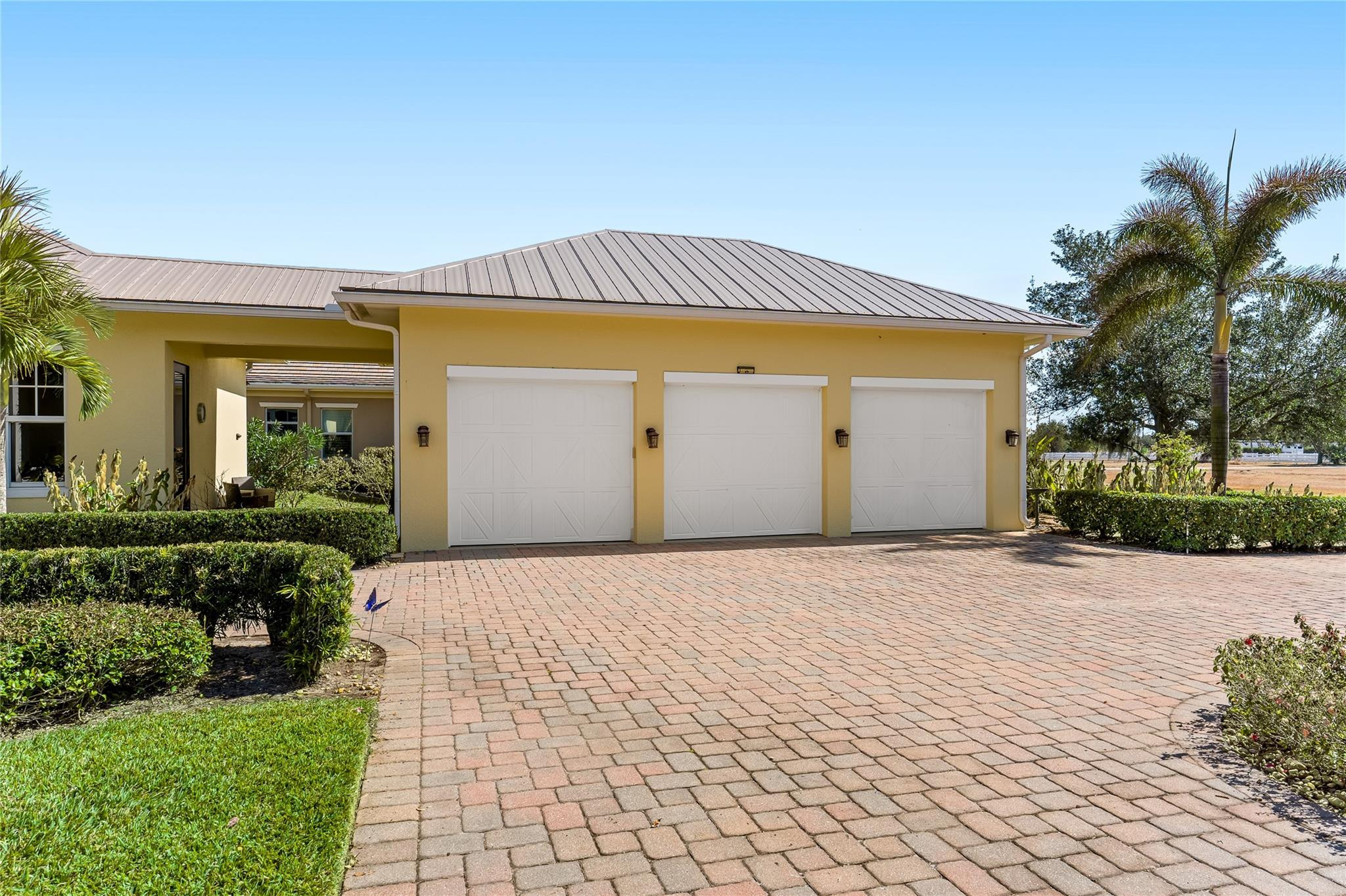 7634 S Polo Grounds Lane