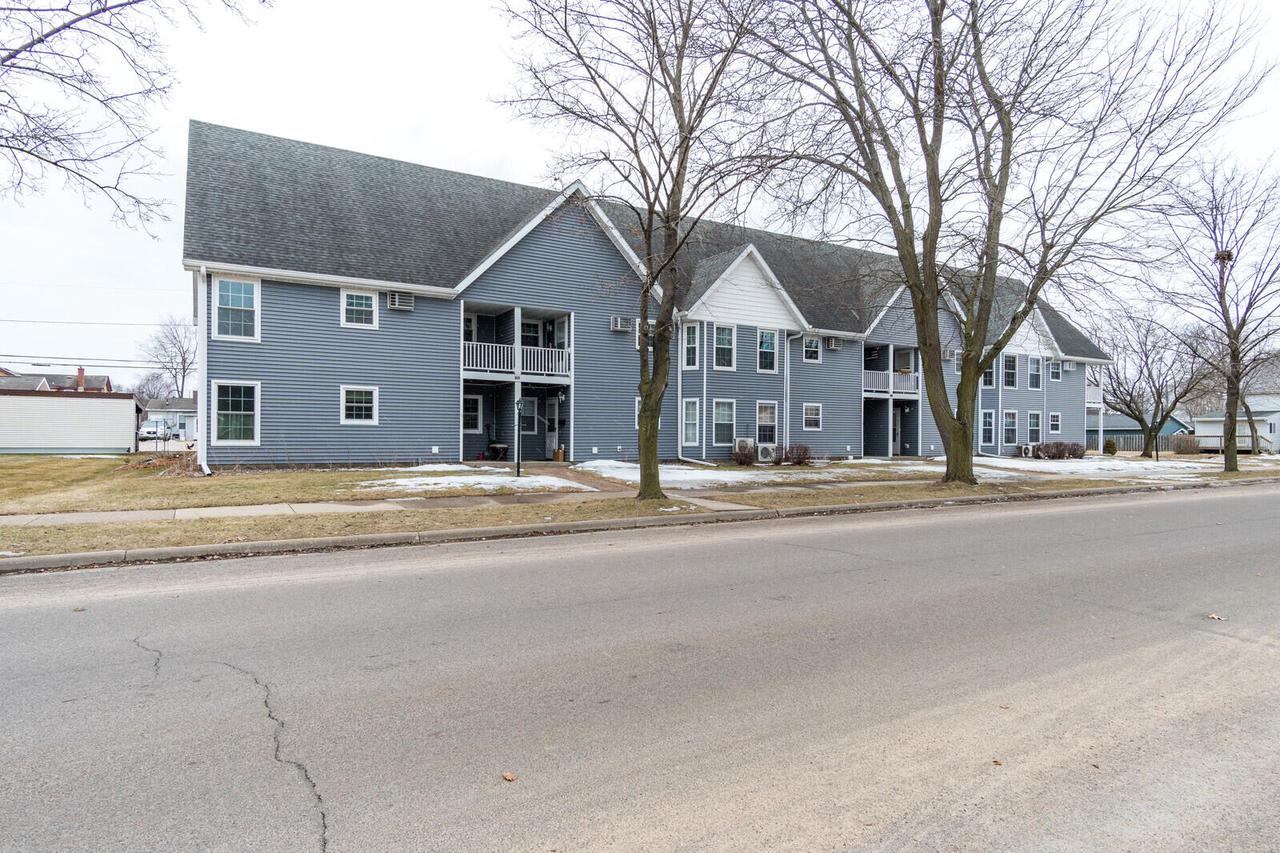 1400 Redfield STREET 5