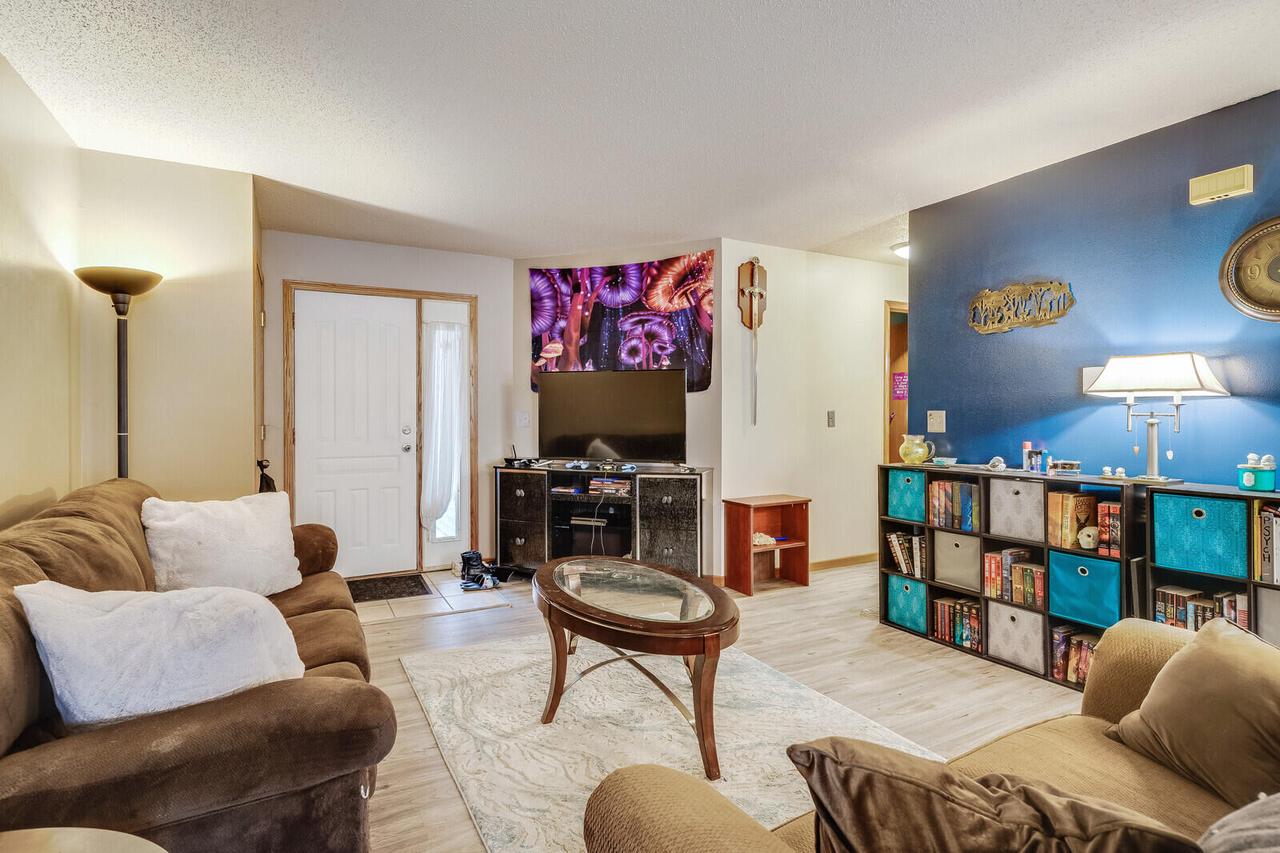 1400 Redfield STREET 5