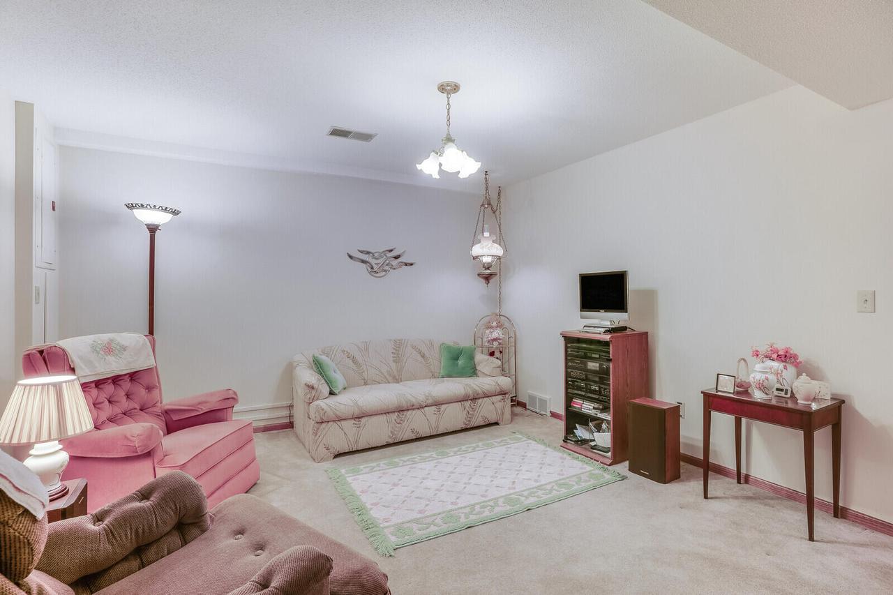 3465 Woodbridge COURT