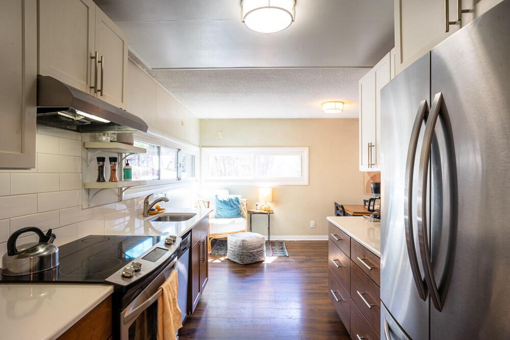 N1967 Wedgewood DRIVE EAST East