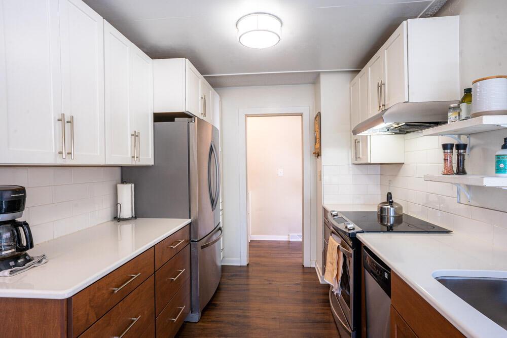 N1967 Wedgewood DRIVE EAST East