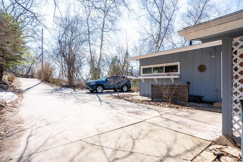 N1967 Wedgewood DRIVE EAST East