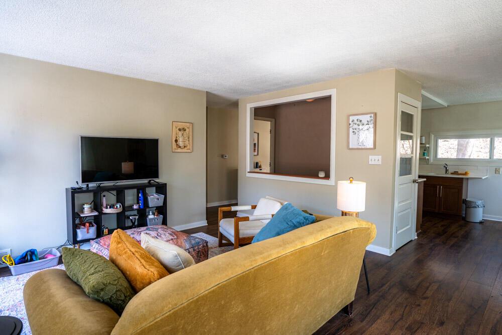 N1967 Wedgewood DRIVE EAST East