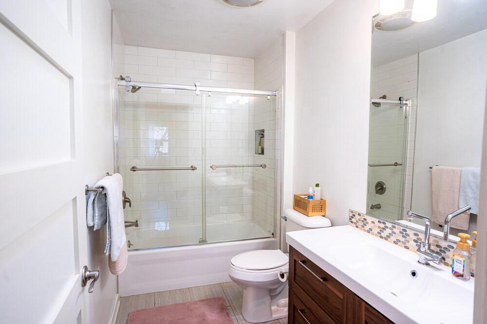 N1967 Wedgewood DRIVE EAST East