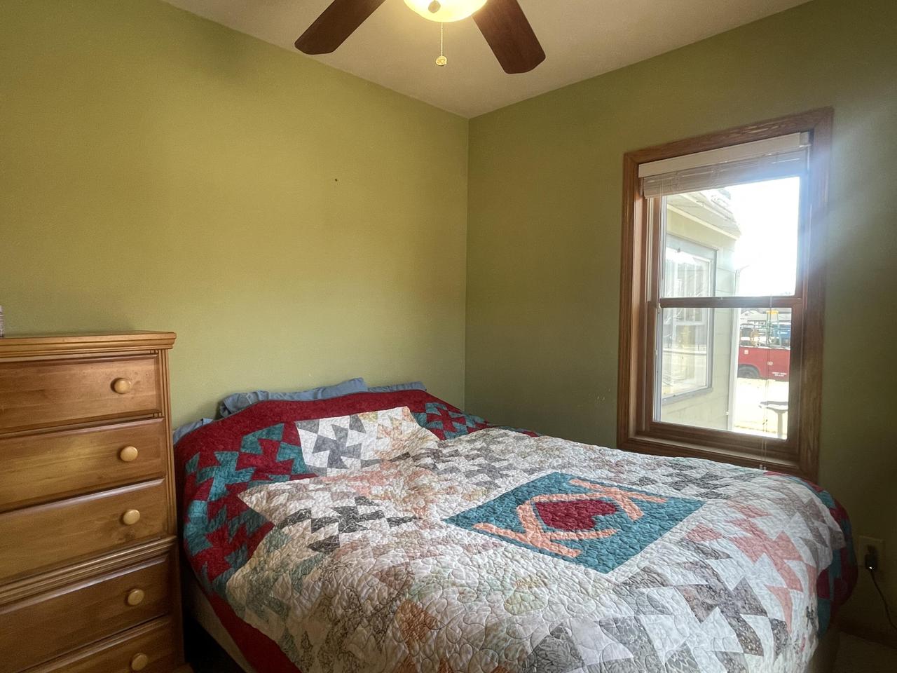 511 Oak STREET SOUTH South