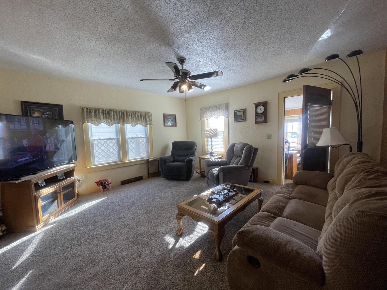 511 Oak STREET SOUTH South