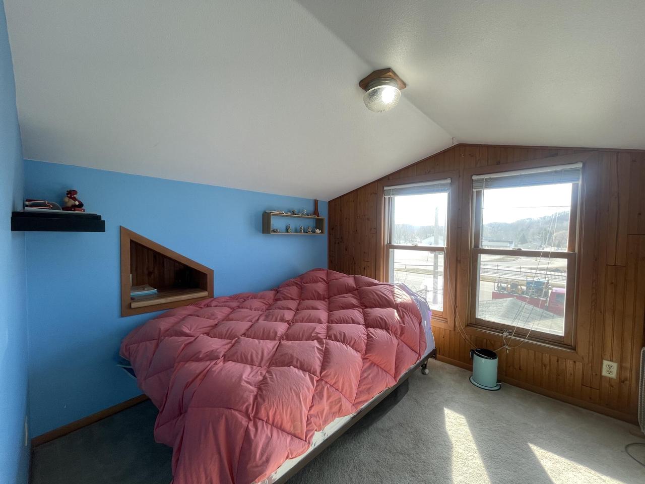 511 Oak STREET SOUTH South