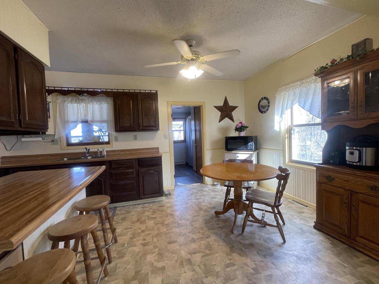 511 Oak STREET SOUTH South