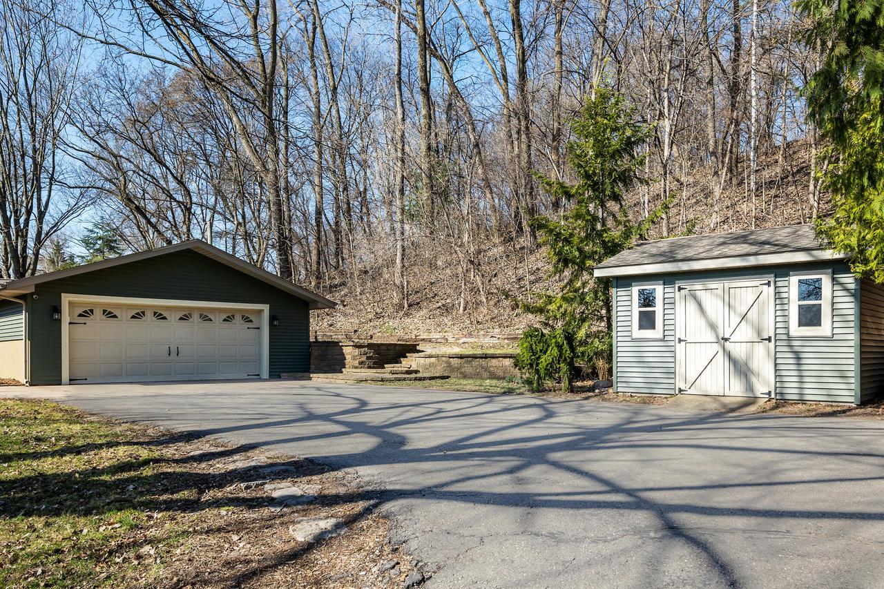 N4427 Meadow Wood Rd