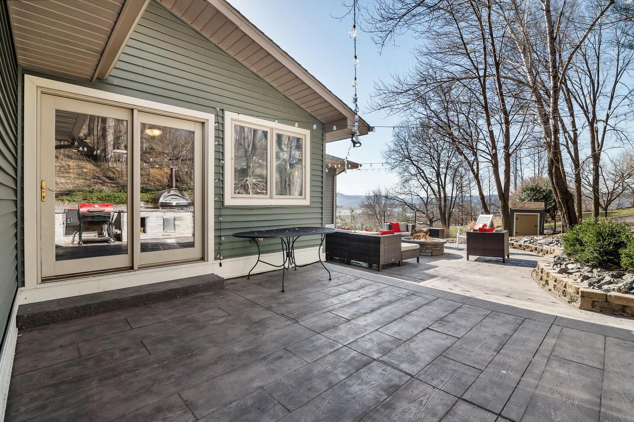 N4427 Meadow Wood Rd