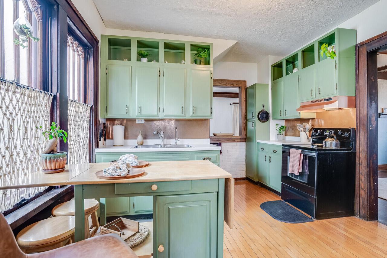 1118 13th STREET SOUTH South