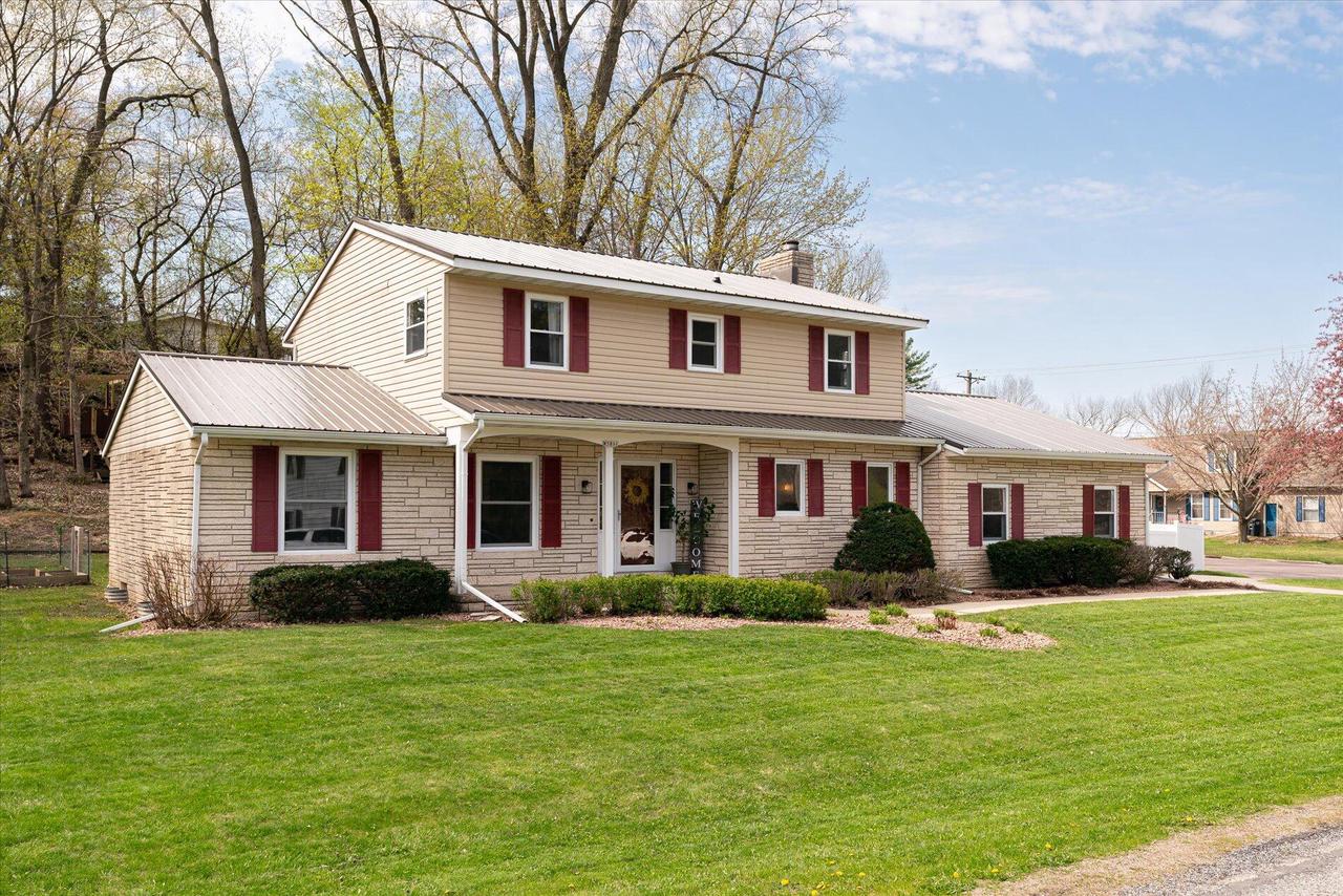 W5891 Coulee Springs LANE