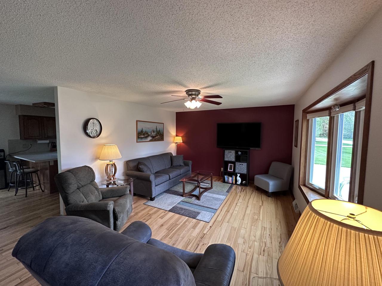 2927 Youngdale AVENUE