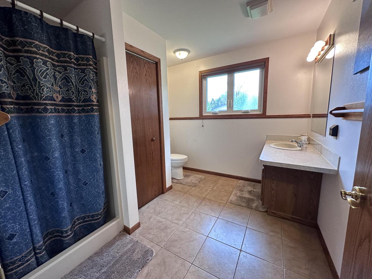 2927 Youngdale AVENUE